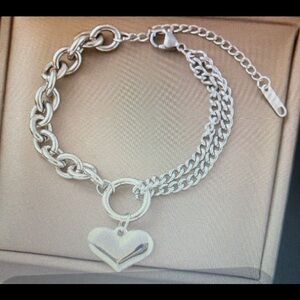 Antian Accessories™ Gold Plated Heart Charm Bracelet